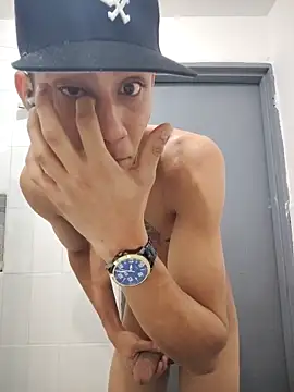 Snapshot of Davig4 chatting on 11.14.25 Davig4 online show from 11.14.25