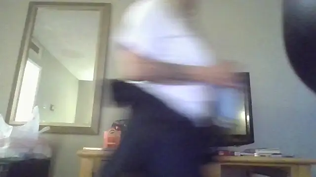 Snapshot of Flossee chatting on 02.01.26 Flossee online show from 02.01.26