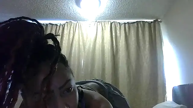 Snapshot of Flossee chatting on 02.08.26 Flossee online show from 02.08.26