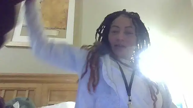 Snapshot of Flossee chatting on 02.20.26 Flossee online show from 02.20.26