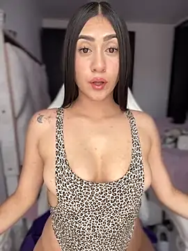 isabela l online show from 02.05.26