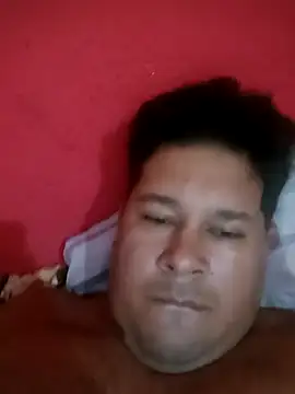 Snapshot of thebigbass chatting on 11.08.25 thebigbass online show from 11.08.25