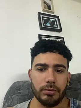 Snapshot of adamhairy chatting on 11.06.25 adamhairy online show from 11.06.25