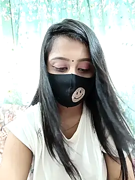 Snapshot of Prova-2 chatting on 09.23.25 Prova-2 online show from 09.23.25