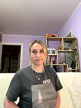 Snapshot of KassandraTress chatting on 10.27.25 KassandraTress online show from 10.27.25