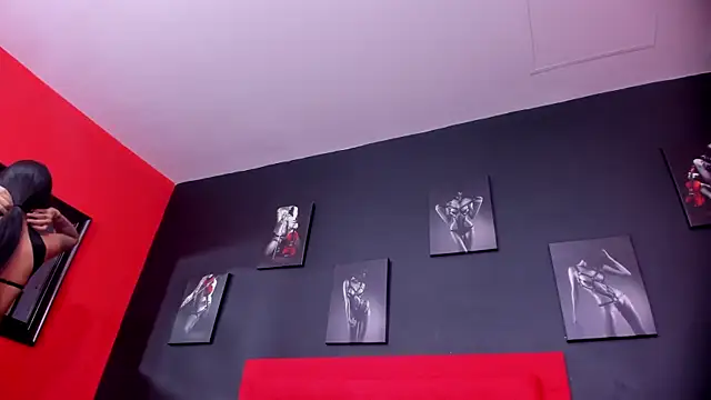 Snapshot of michael_hanna chatting on 11.08.25 michael hanna online show from 11.08.25