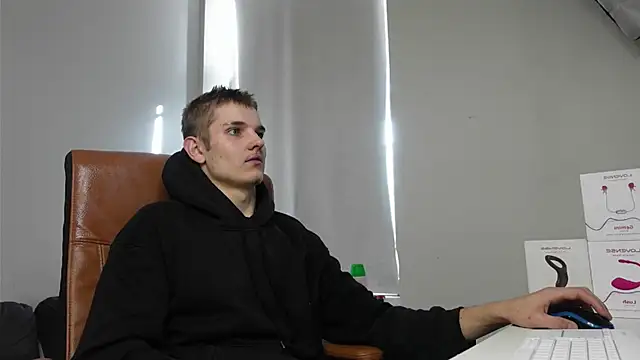 Snapshot of Mark_Karson chatting on 09.19.25 Mark Karson online show from 09.19.25