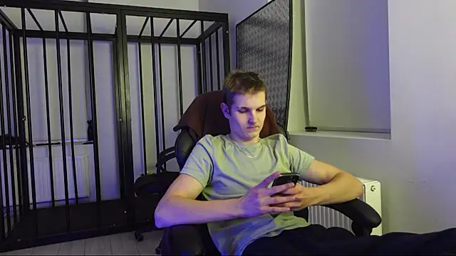 Snapshot of Mark_Karson chatting on 10.05.25 Mark Karson online show from 10.05.25