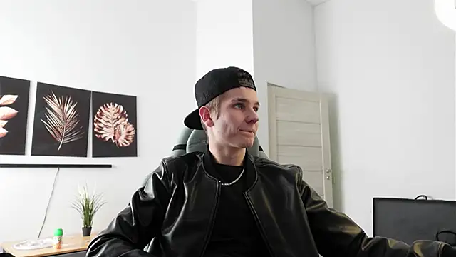 Snapshot of Mark_Karson chatting on 10.12.25 Mark Karson online show from 10.12.25