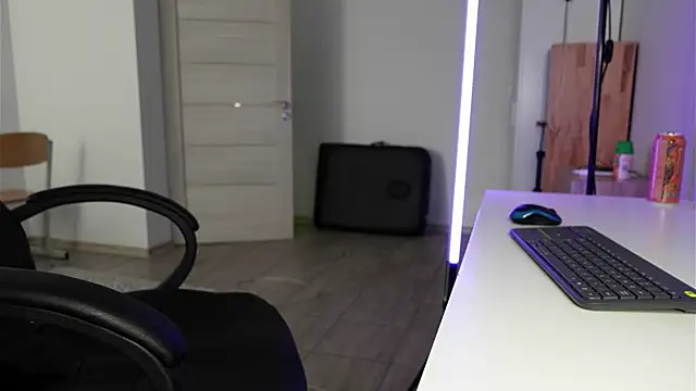 Snapshot of Mark_Karson chatting on 10.18.25 Mark Karson online show from 10.18.25