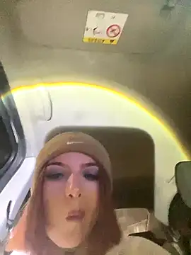 Snapshot of DanteAndVictoria chatting on 10.12.25 DanteAndVictoria online show from 10.12.25