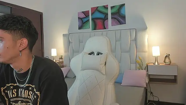 nextboywell1 online show from 04.12.26