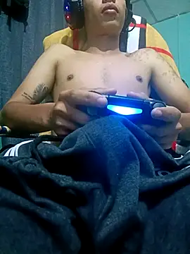 Snapshot of Batm01 chatting on 11.09.25 Batm01 online show from 11.09.25