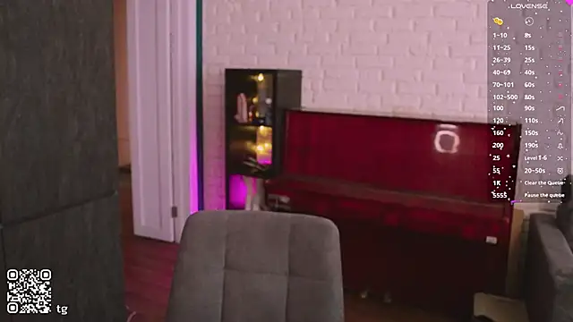 KendalHottt online show from 10.15.25