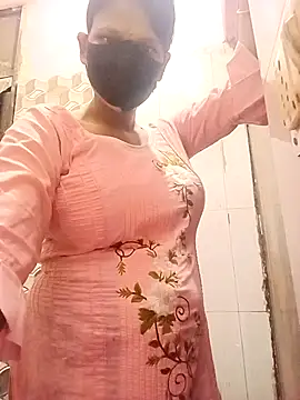 Snapshot of varnika chatting on 09.09.25 varnika online show from 09.09.25