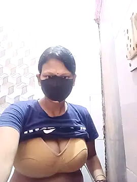 Snapshot of varnika chatting on 09.21.25 varnika online show from 09.21.25