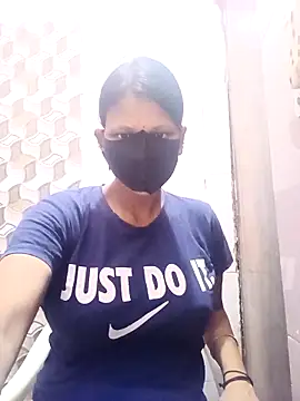 Snapshot of varnika chatting on 09.23.25 varnika online show from 09.23.25