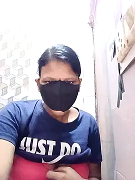 Snapshot of varnika chatting on 10.09.25 varnika online show from 10.09.25