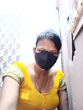 Snapshot of varnika chatting on 11.03.25 varnika online show from 11.03.25