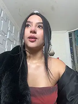 Snapshot of Luna-Smitt chatting on 11.07.25 Luna-Smitt online show from 11.07.25