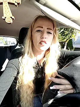 DeeA Blondy online show from 09.14.25