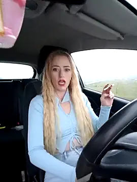 DeeA Blondy online show from 10.08.25