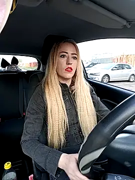 DeeA Blondy online show from 10.24.25