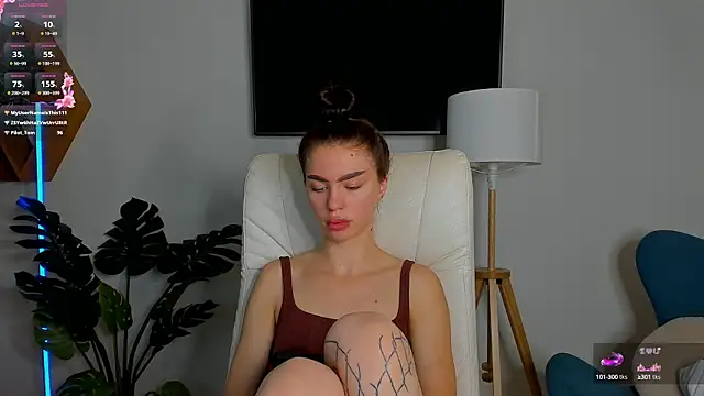 Snapshot of Cherry___Kiss chatting on 10.04.25 Cherry Kiss online show from 10.04.25