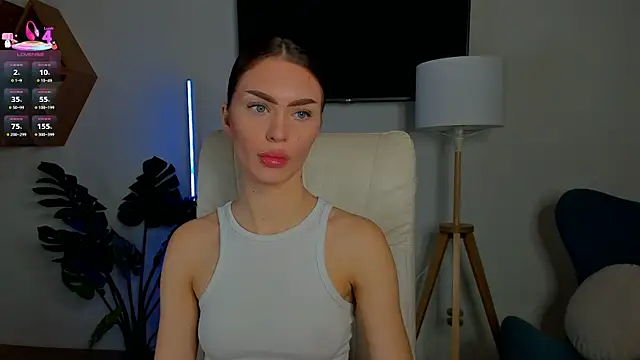 Snapshot of Cherry___Kiss chatting on 10.21.25 Cherry Kiss online show from 10.21.25