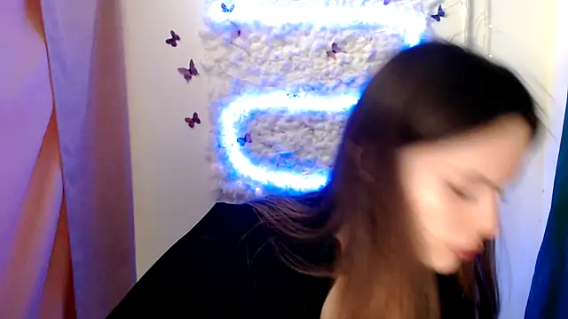 Snapshot of Ariella_ari chatting on 09.29.25 Ariella ari online show from 09.29.25