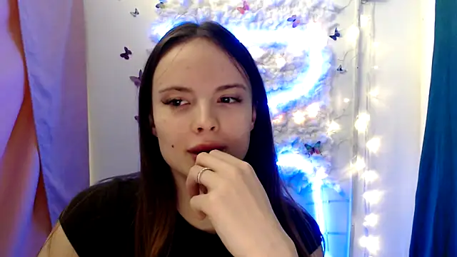 Snapshot of Ariella_ari chatting on 10.02.25 Ariella ari online show from 10.02.25