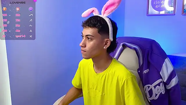 Snapshot of yulian_vasquez chatting on 09.14.25 yulian vasquez online show from 09.14.25