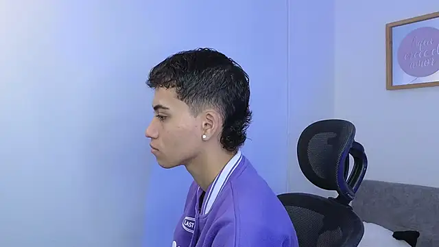 Snapshot of yulian_vasquez chatting on 09.22.25 yulian vasquez online show from 09.22.25