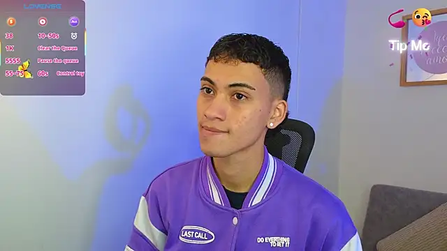 Snapshot of yulian_vasquez chatting on 09.30.25 yulian vasquez online show from 09.30.25