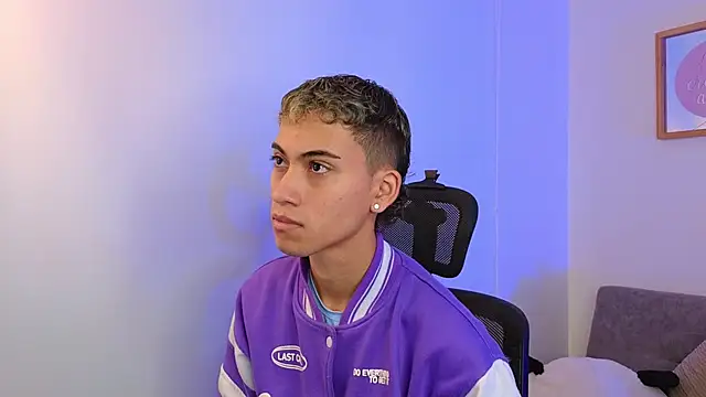 Snapshot of yulian_vasquez chatting on 10.06.25 yulian vasquez online show from 10.06.25