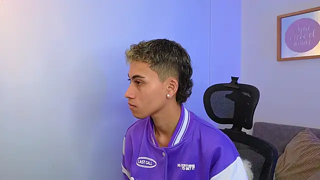 Snapshot of yulian_vasquez chatting on 10.09.25 yulian vasquez online show from 10.09.25