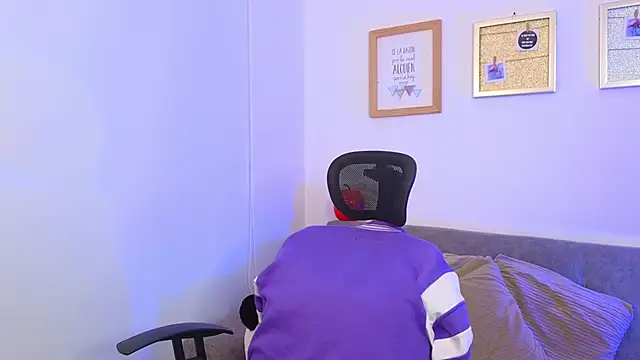 Snapshot of yulian_vasquez chatting on 11.01.25 yulian vasquez online show from 11.01.25