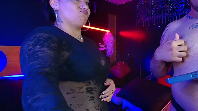 Snapshot of YiingandYang chatting on 02.11.26 YiingandYang online show from 02.11.26