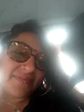 Snapshot of YiingandYang chatting on 02.17.26 YiingandYang online show from 02.17.26