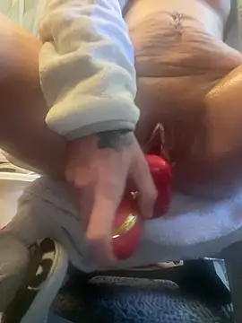 kmaddycakes1 online show from 01.18.26