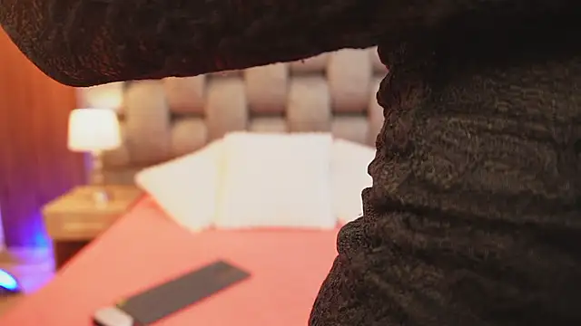 More Hott online show from 01.17.26