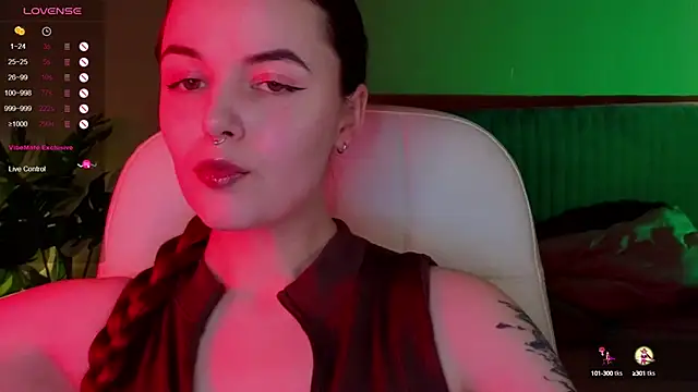 BellaDevile  online show from 10.05.25