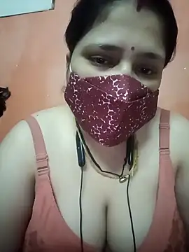 Snapshot of Kaja1919 chatting on 10.29.25 Kaja1919 online show from 10.29.25