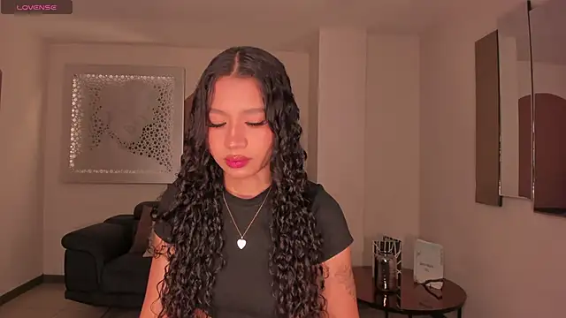 SophieHouston  online show from 11.30.25