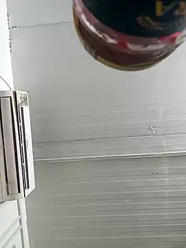 Snapshot of keri_huththa chatting on 10.31.25 keri huththa online show from 10.31.25