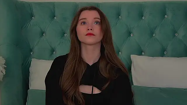 KeiraAsti online show from 03.02.26