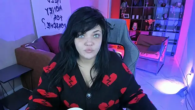 Snapshot of MaryHarrys chatting on 11.03.25 MaryHarrys online show from 11.03.25