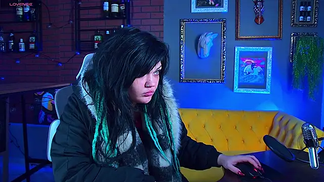 MaryHarrys online show from 12.05.25