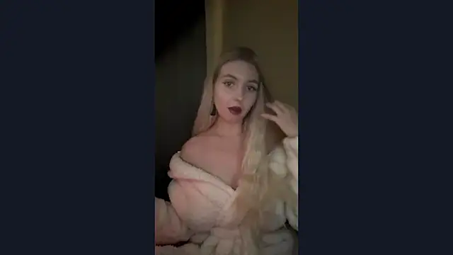 Snapshot of sindi_love_u chatting on 10.20.25 sindi love u online show from 10.20.25
