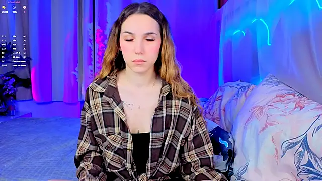 Snapshot of -CindyLou chatting on 10.12.25 -CindyLou online show from 10.12.25